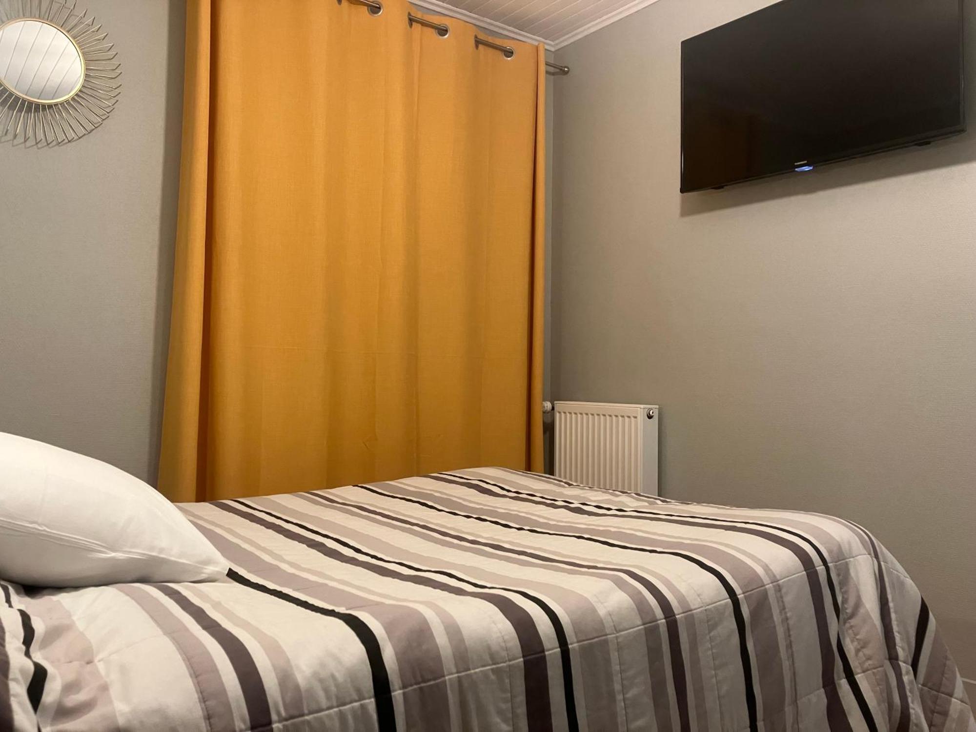 Hotel Du Nord Chambres Familiales Fontaines  Dış mekan fotoğraf