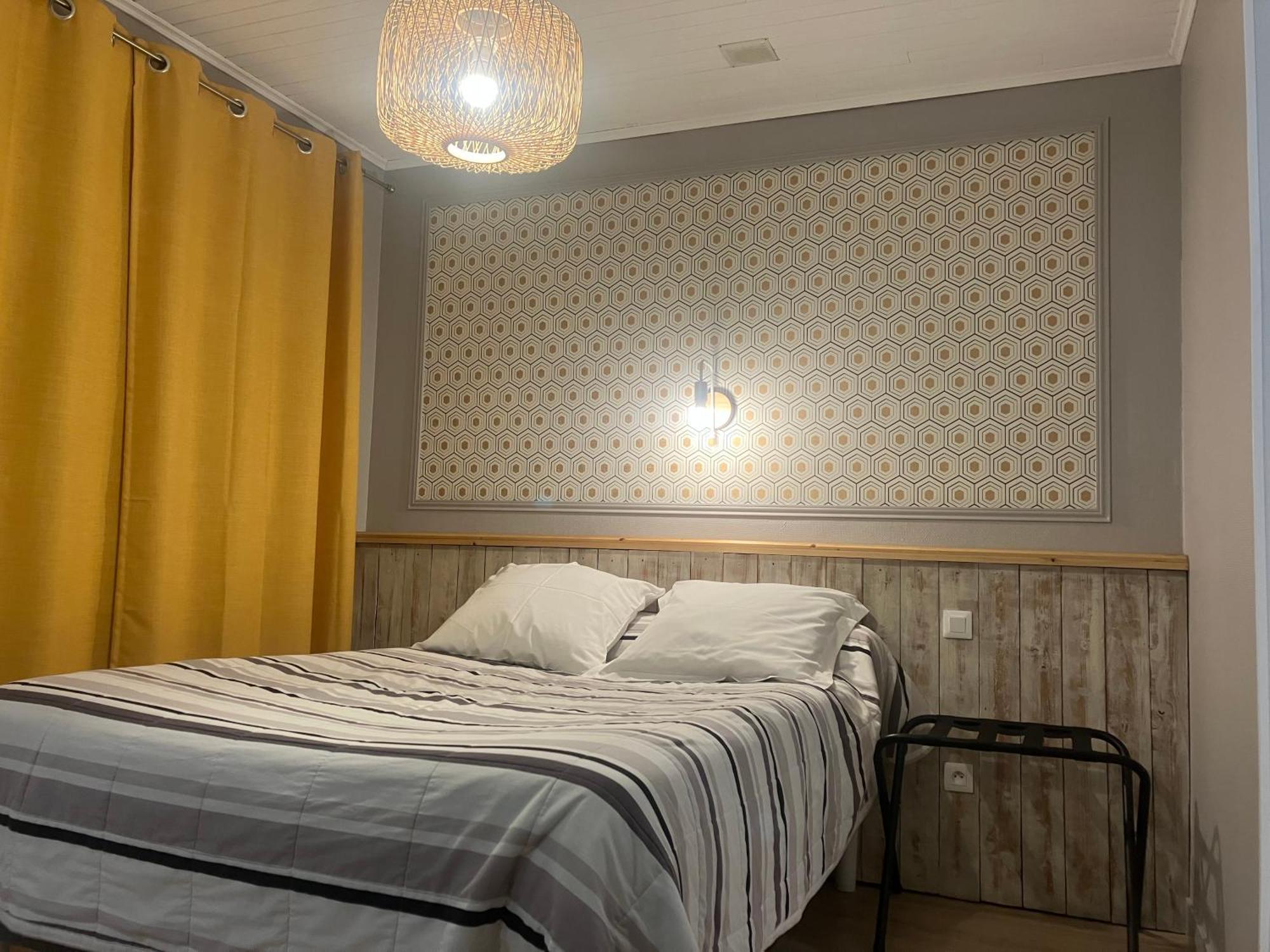 Hotel Du Nord Chambres Familiales Fontaines  Dış mekan fotoğraf